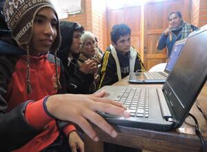 Jugendliche in einem Projekt der Stiftung in Bolivien